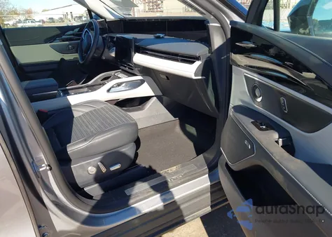 2025 Lincoln Nautilus Reserve z USA, uszkodzony, nr VIN 5LMPJ8KA6SJ921872